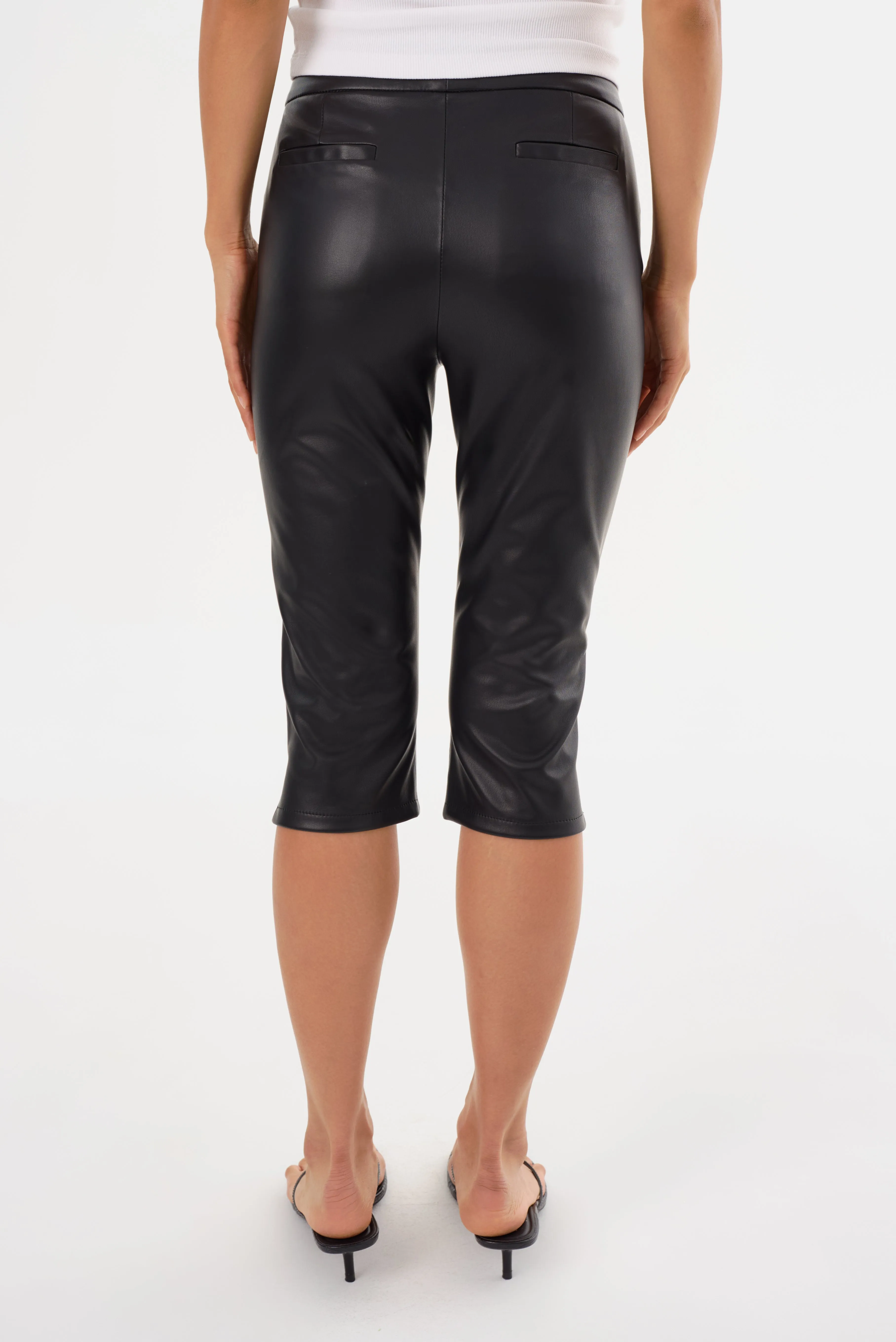 FAYA | Faux Leather Capri Pants