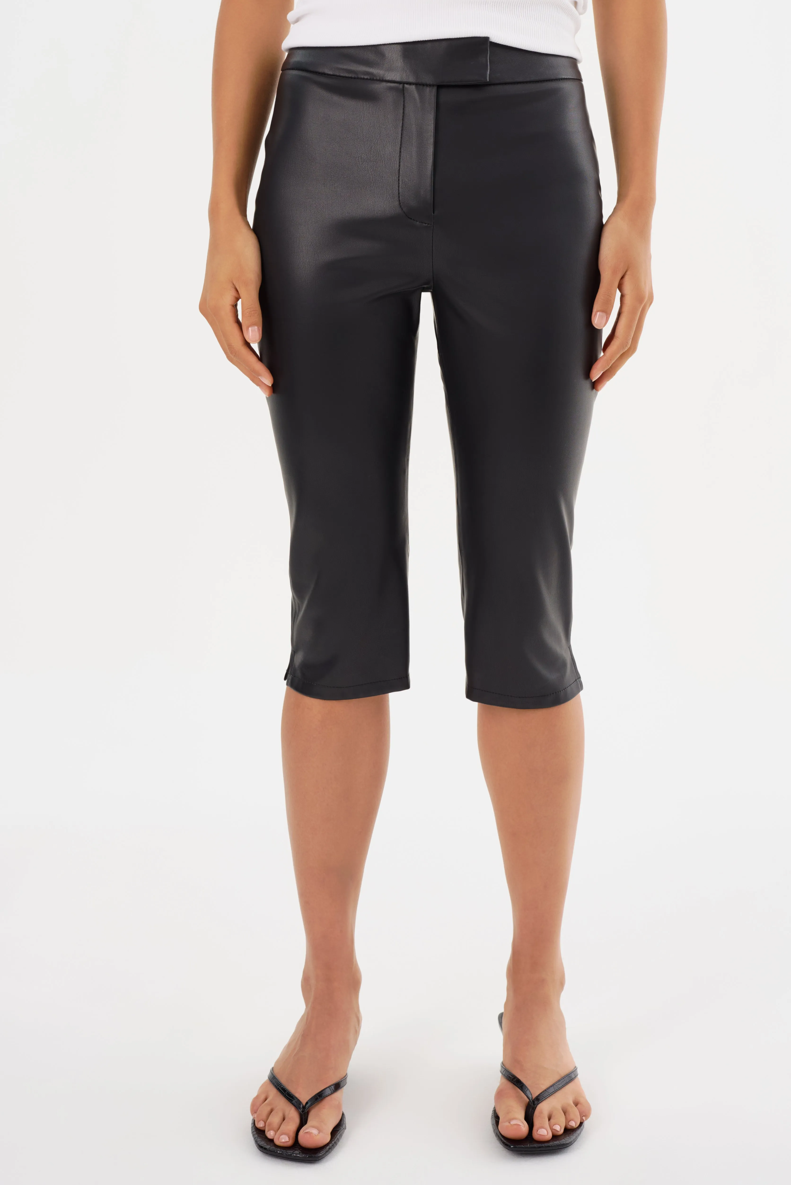 FAYA | Faux Leather Capri Pants