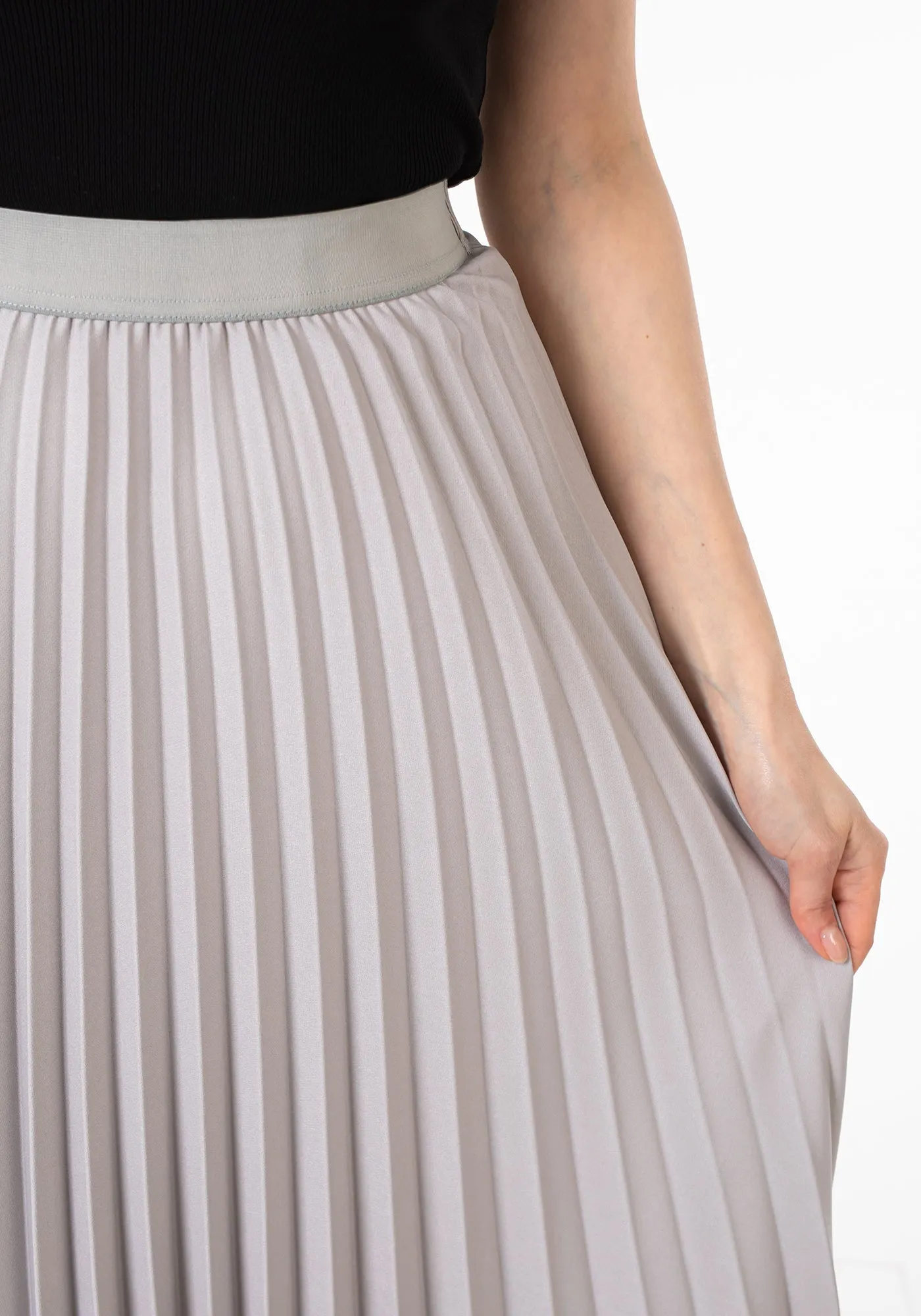 Grey Pleated Maxi Skirt Elastic Waist Band Ankle Length Plisse Skirt