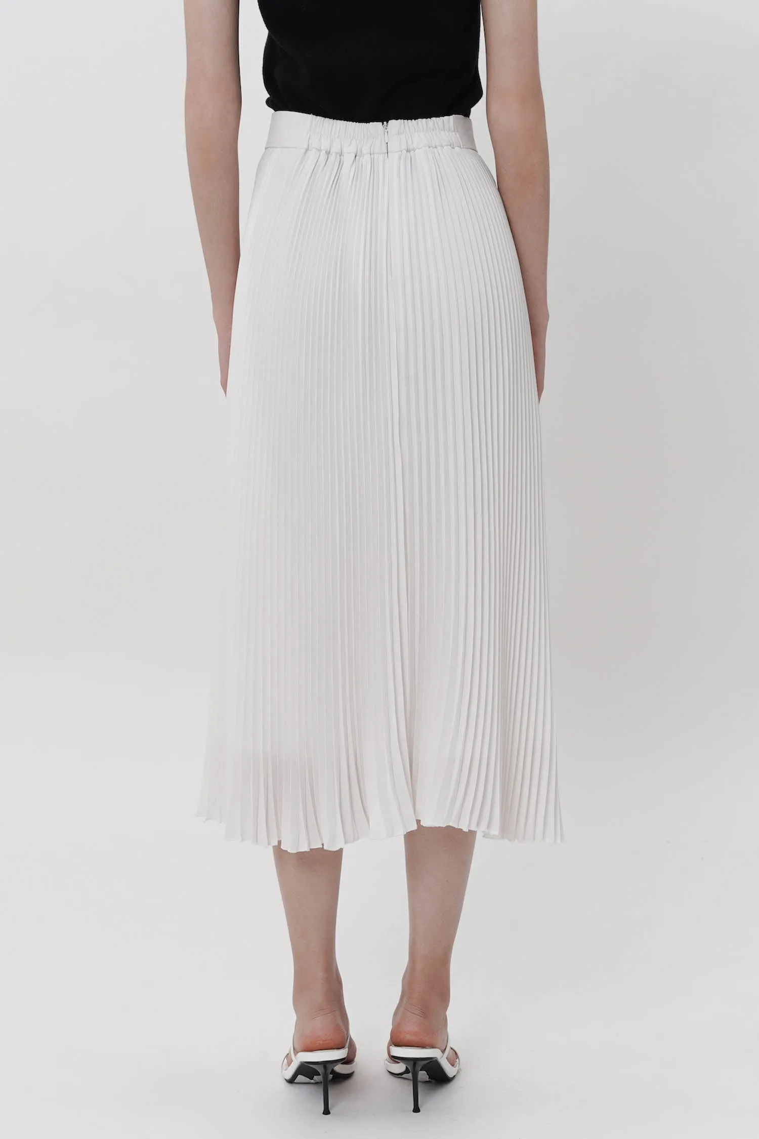 Hiu Pleated Midi Skirt In Broken White