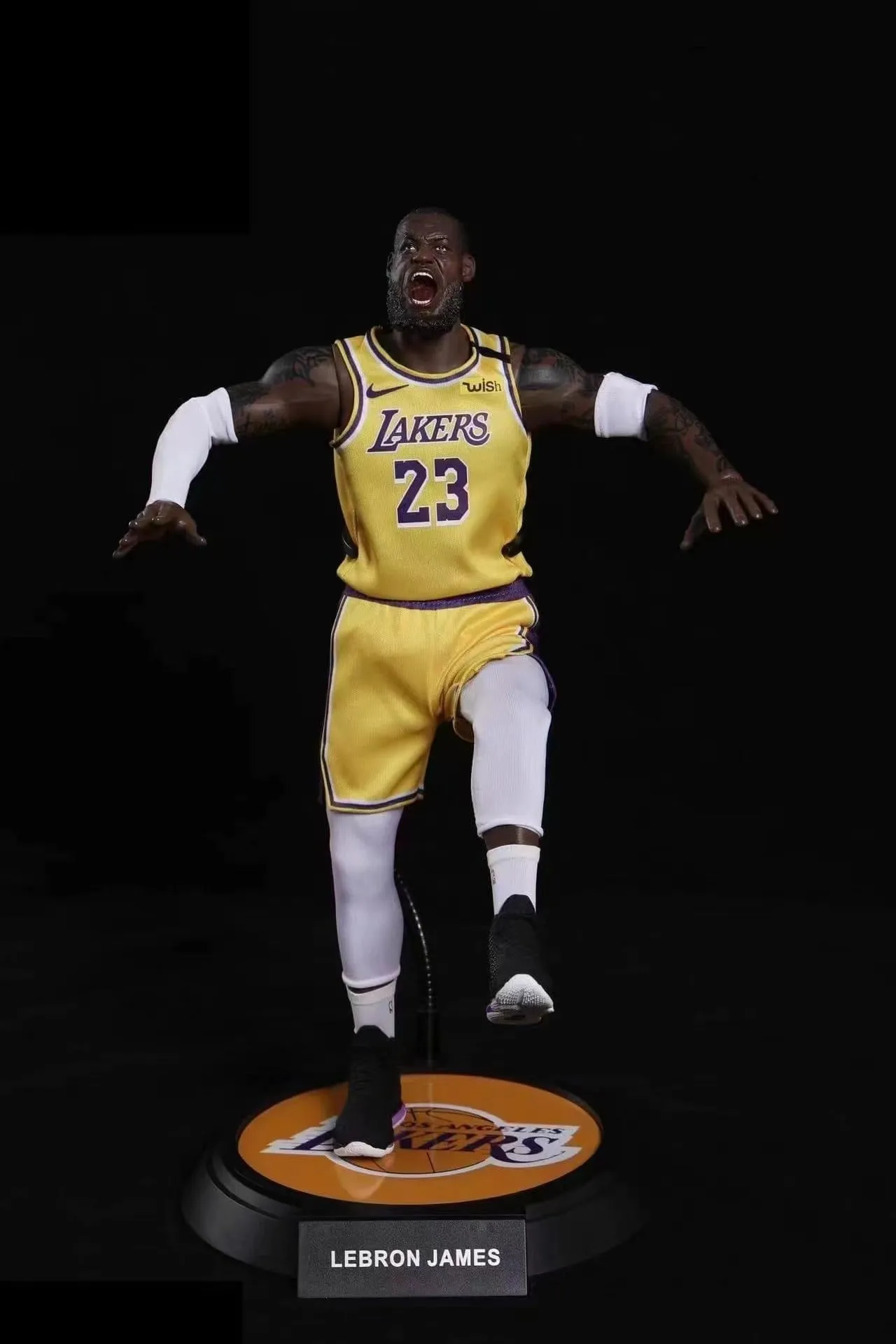 Lebron James (Los Angeles Lakers Away) 1/6 Scale Action Figure