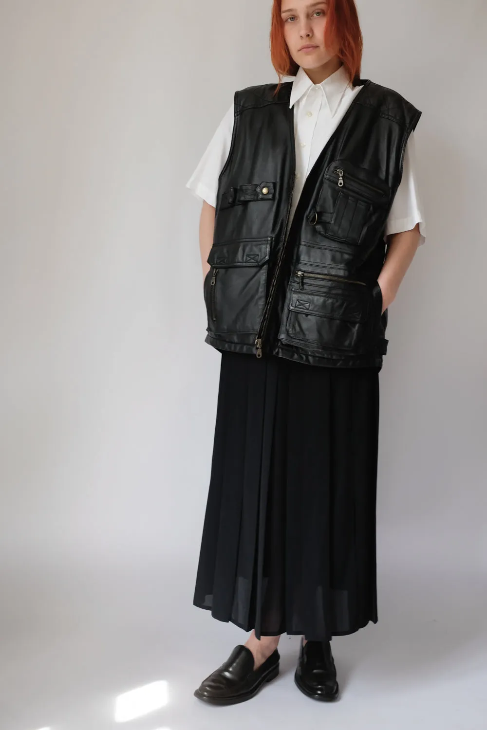 PLEATED BLACK LONG SKIRT