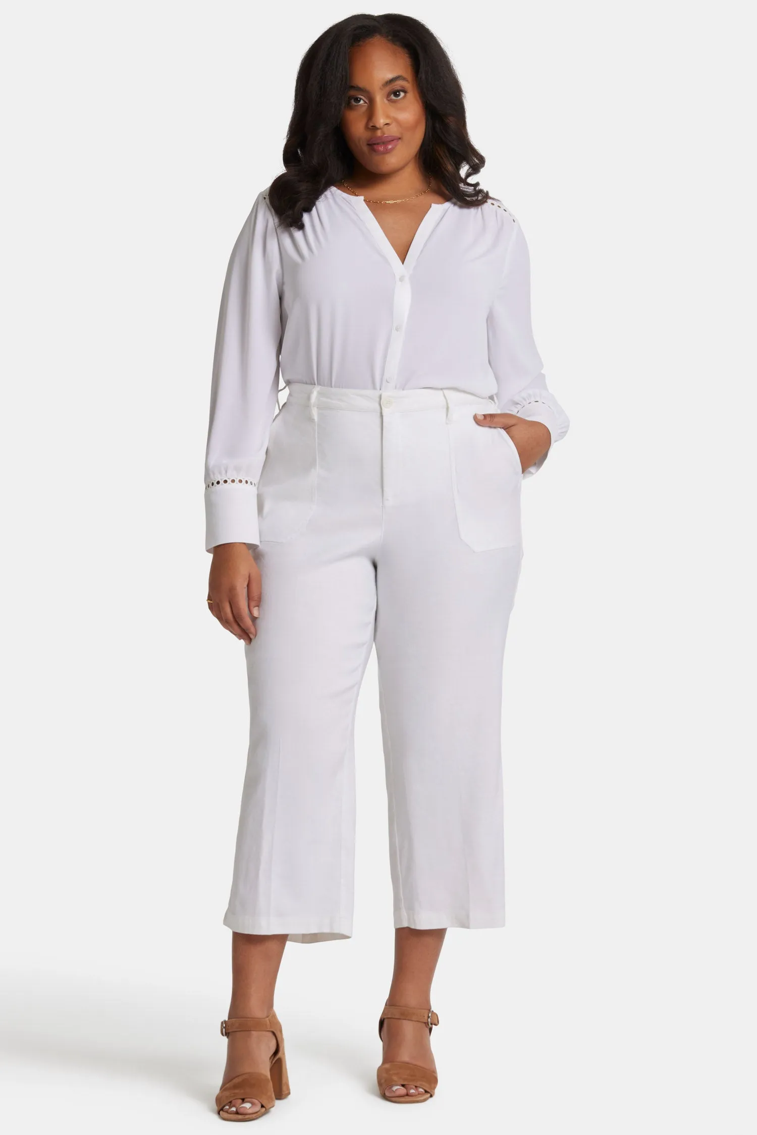 Wide Leg Cargo Capri Pants In Plus Size - Optic White